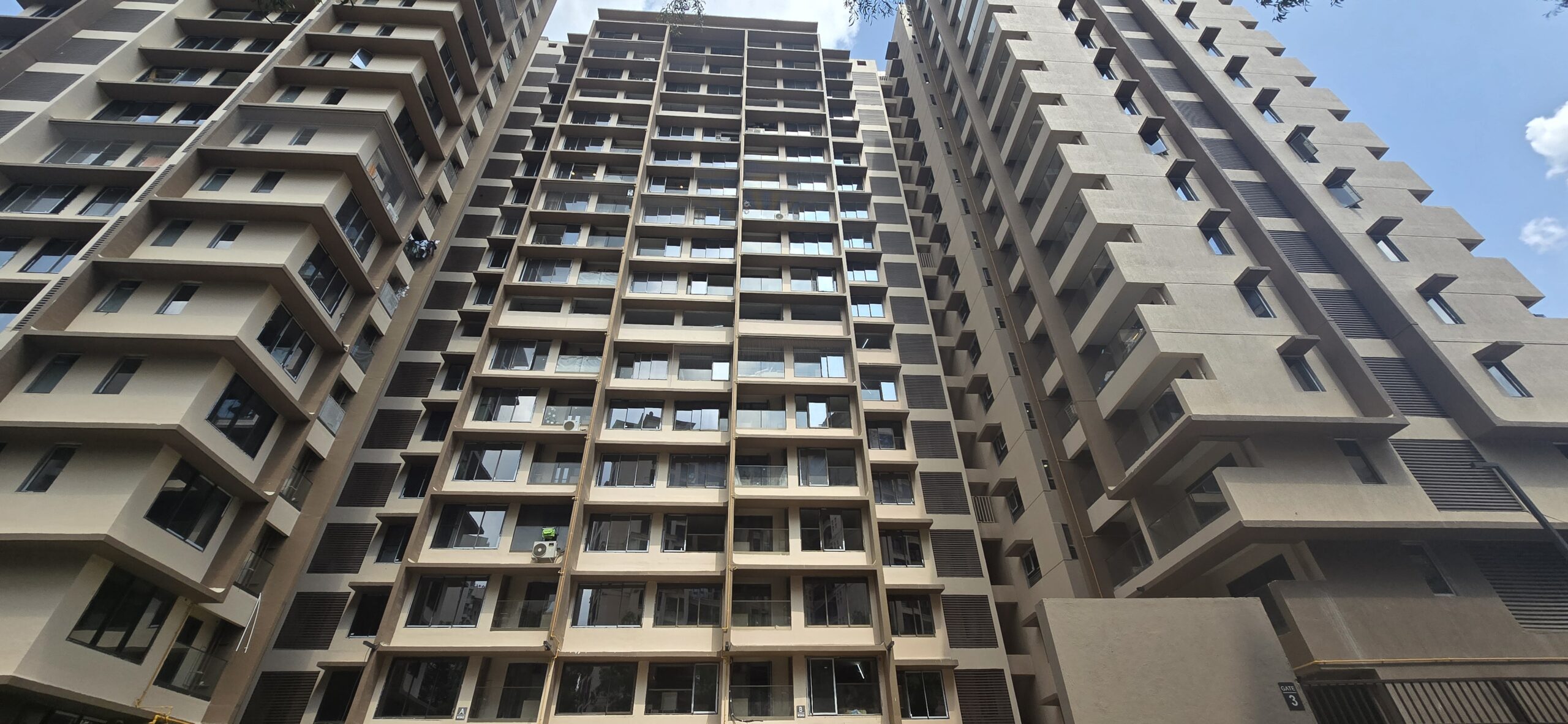 Raheja Amaltis Sion